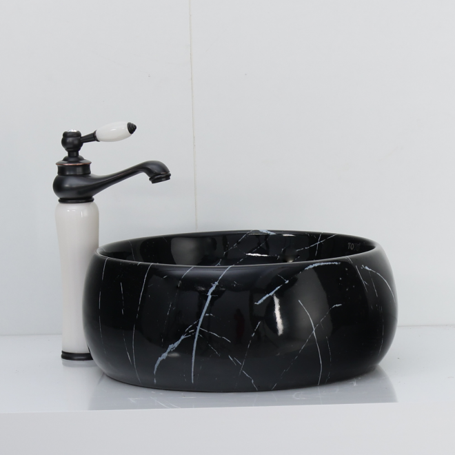 520 Black Marble Glossy