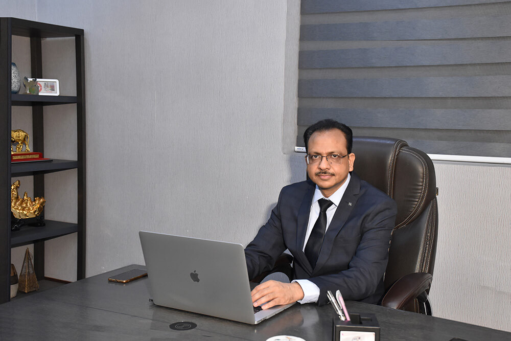 About Us 1 anuj sir md